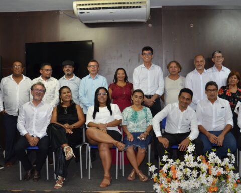 Academia de letras do Bico do Papagaio