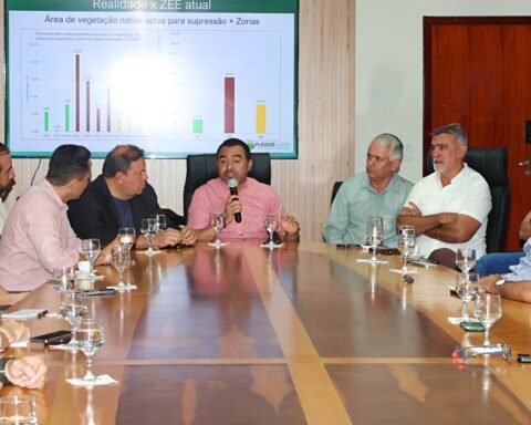 Reunião zee foto isis oliveira (3)