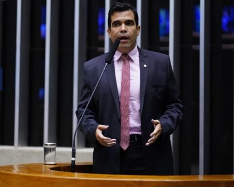 Ricardo Ayres