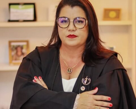 Cássia Cayres