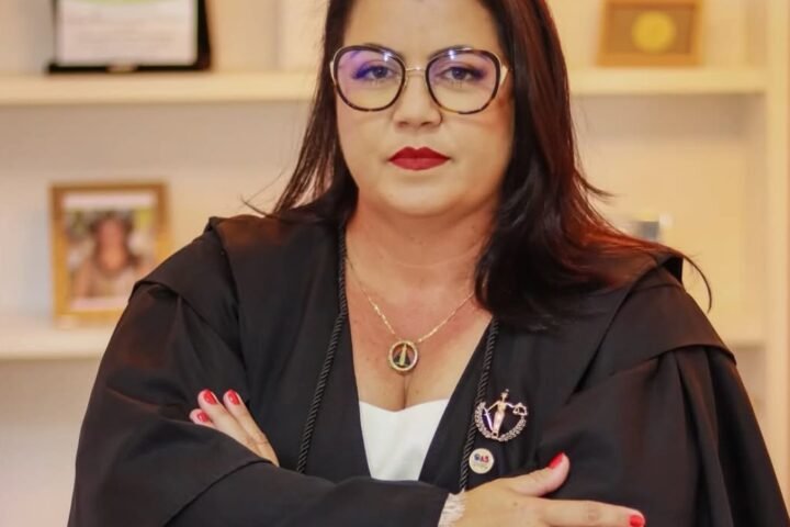 Cássia Cayres