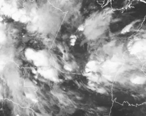 Previsão do tempo em Augustinópolis