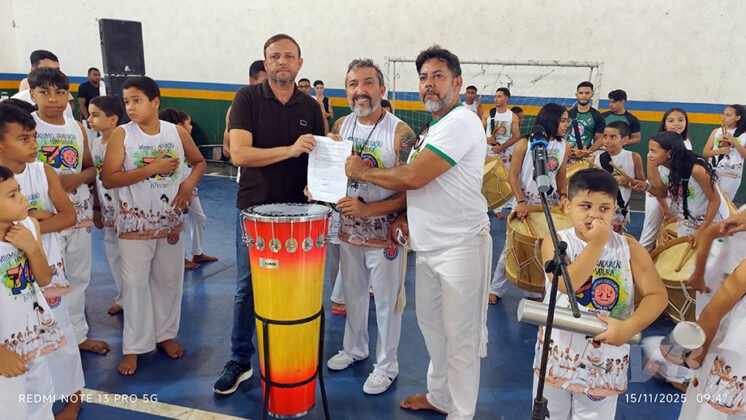 Associacao espora de ouro celebra 30 anos com batismo graduacao e formatura de jovens capoeiristas 6 746x420 1.jpg