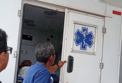 Ambulância trava com paciente idosa no Hospital de Augustinópolis
