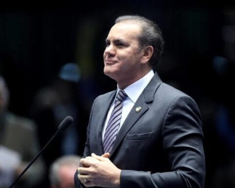 Ataides Oliveira 768x511