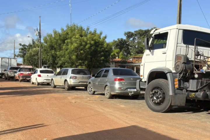 Interdição de ponte força desvio e dobra operação de balsas em Esperantina