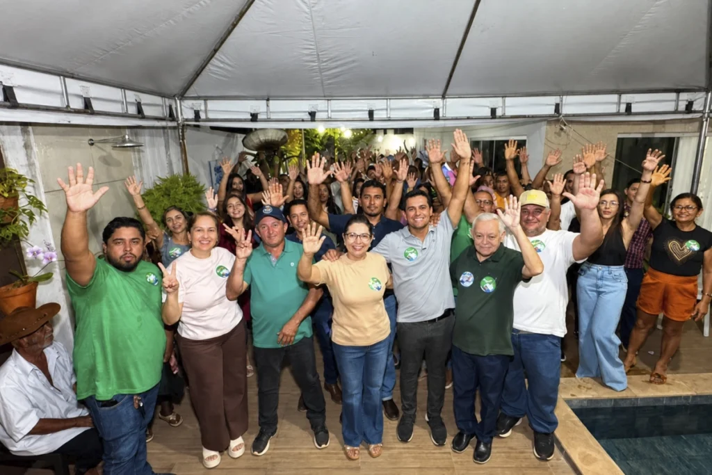 Lucas Campelo Fortalece pré campanha com apoio de Rosirene Abraeu em Axixá