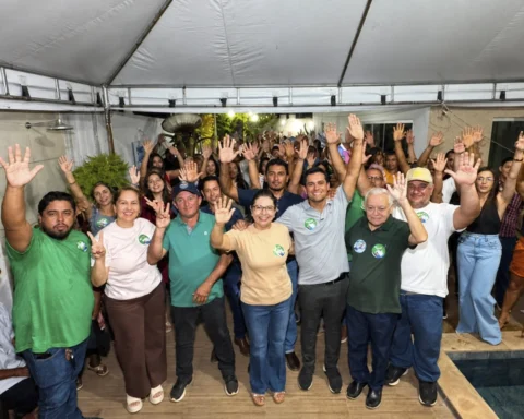 Lucas Campelo Fortalece pré campanha com apoio de Rosirene Abraeu em Axixá