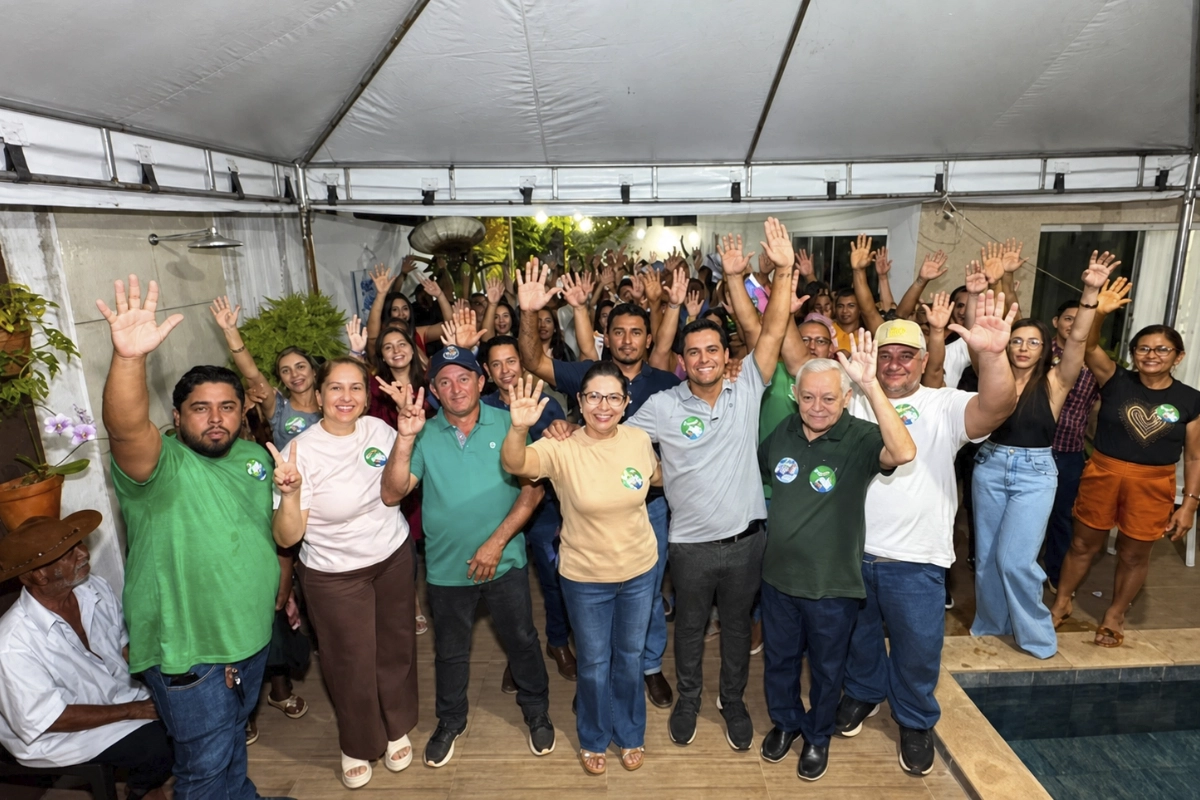 Lucas Campelo Fortalece pré campanha com apoio de Rosirene Abraeu em Axixá