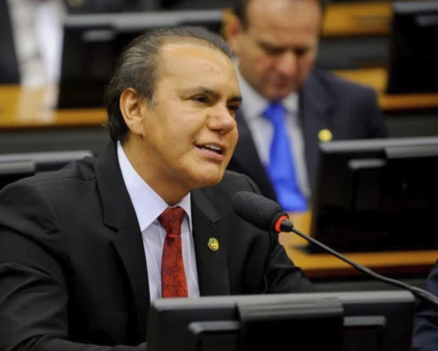 Candidato ao governo do Tocantins Ataídes Oliveira