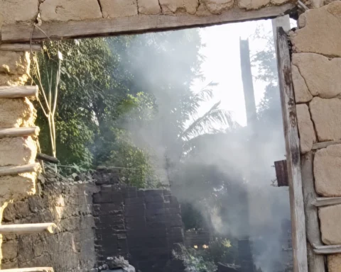 Casa pega fogo em São Francisco povoado de Esperantina Tocantins