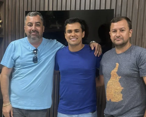 Prefeito de Filadéfia declara apoio a Lucas Campelo